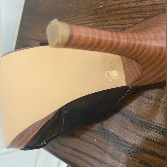 Women’s Dollhouse Size 9 shoes - Picture 3 of 16